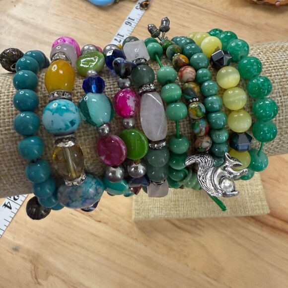 Stretch Bracelet Stack 10 Green Mixed Beads Glass Stone Shell Plastic Wearable - Picture 5 of 10